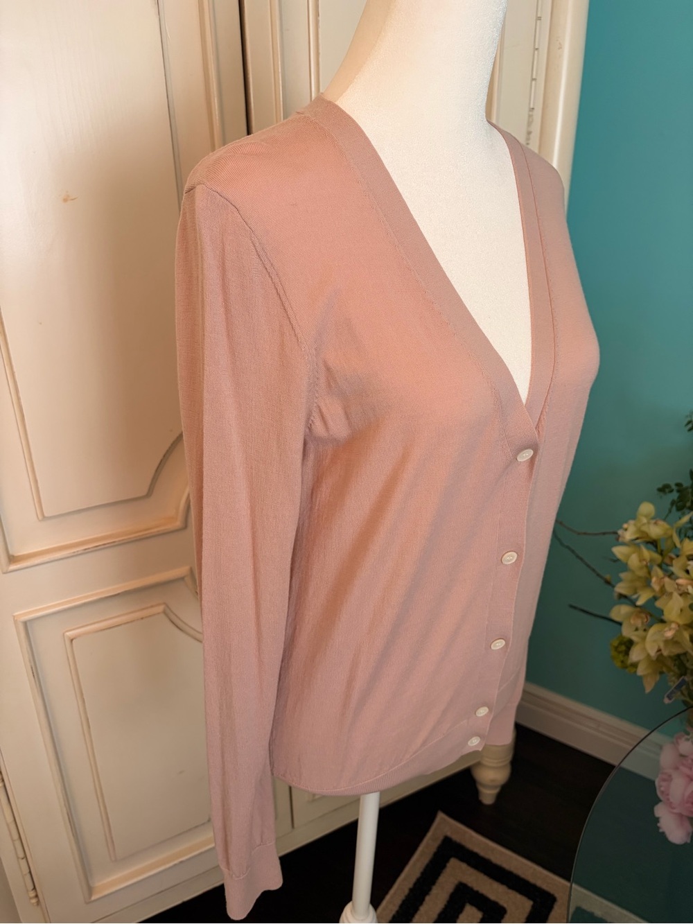 THEORY Lightweight Blush pink Button-Front V-Neck Cardigan Sz M